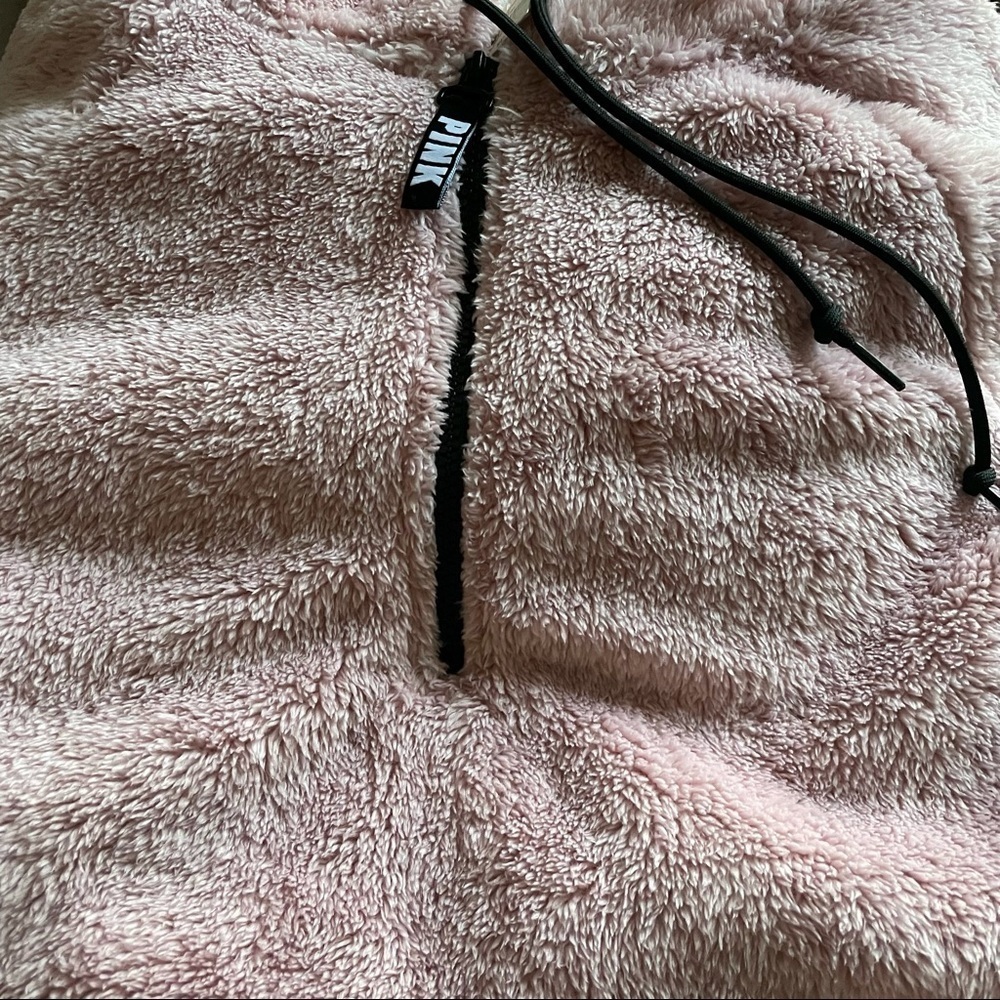 ✅6x Host Pick✅ PINK Victoria’s Secret Fleece Jacket, Small - Picture 9 of 10